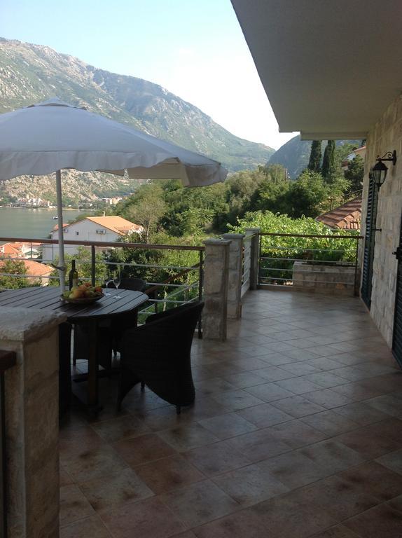 Villa "M Family" Kotor Bagian luar foto