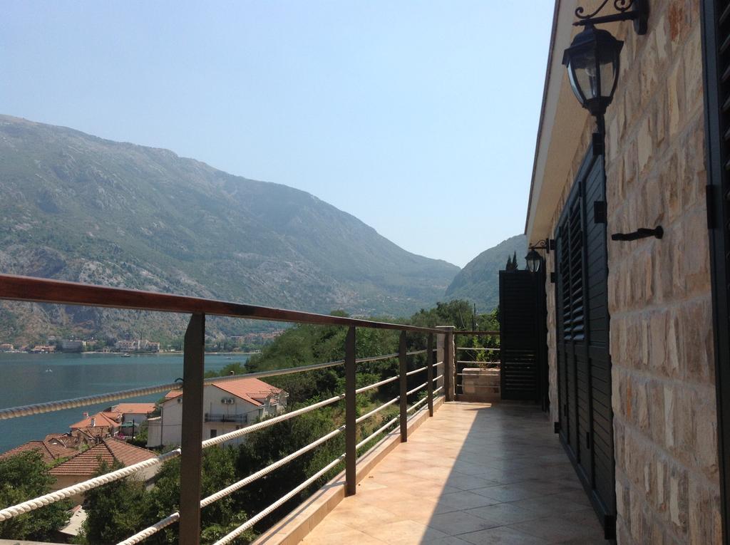 Villa "M Family" Kotor Bagian luar foto