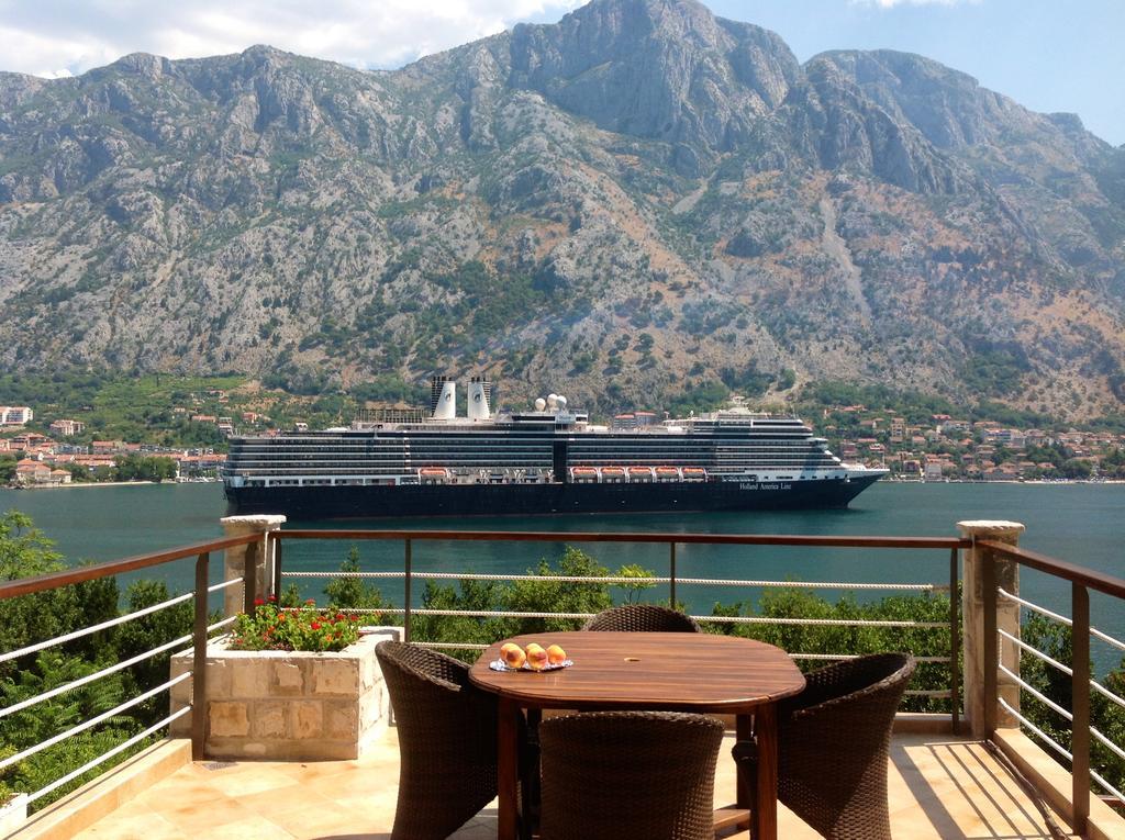 Villa "M Family" Kotor Bagian luar foto